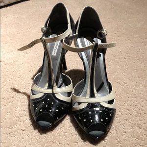T strap heels